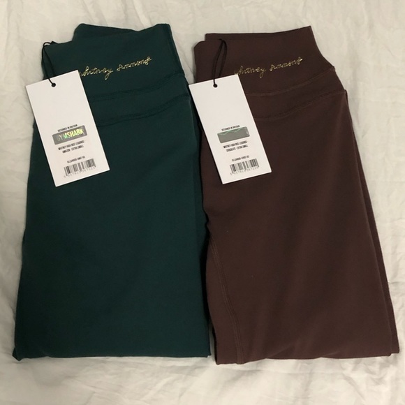 Whitney x Gymshark Amazon and Cherry Chocolate - Picture 2 of 2